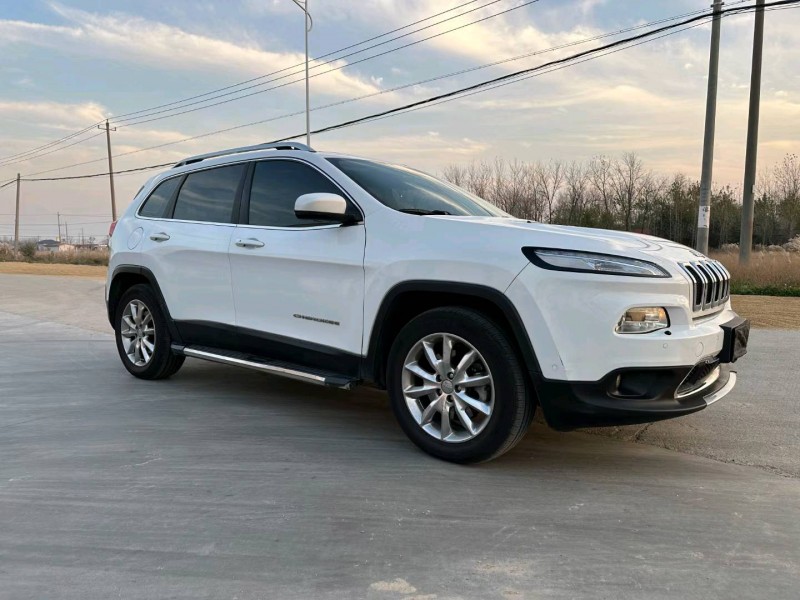 徐州16年Jeep自由光2