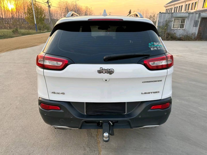 徐州16年Jeep自由光9