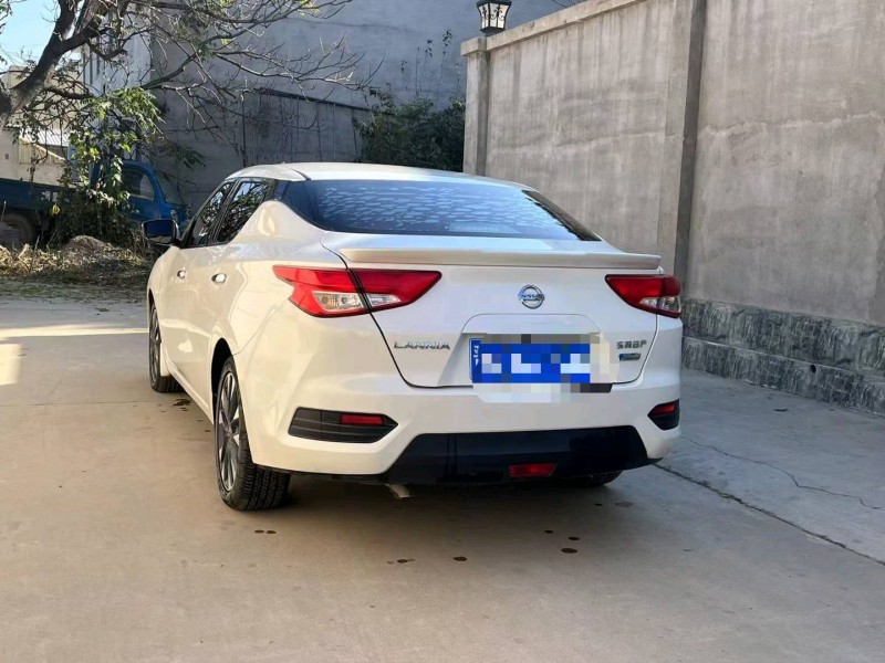 保定17年日产蓝鸟8