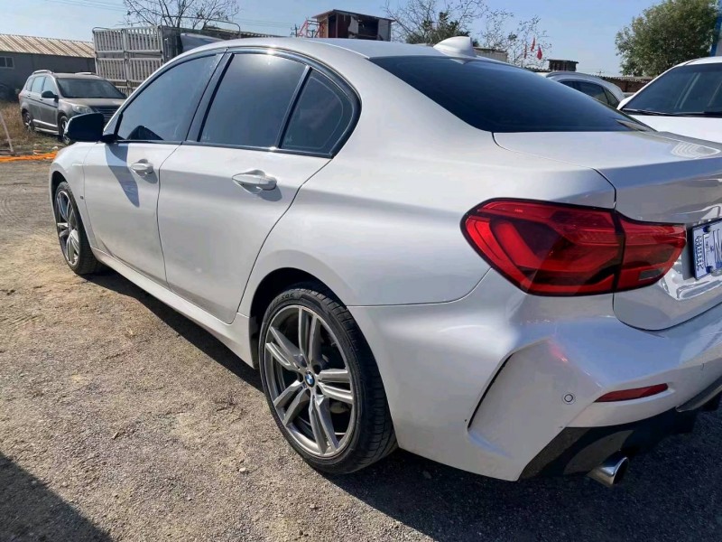 保定20年宝马1系5