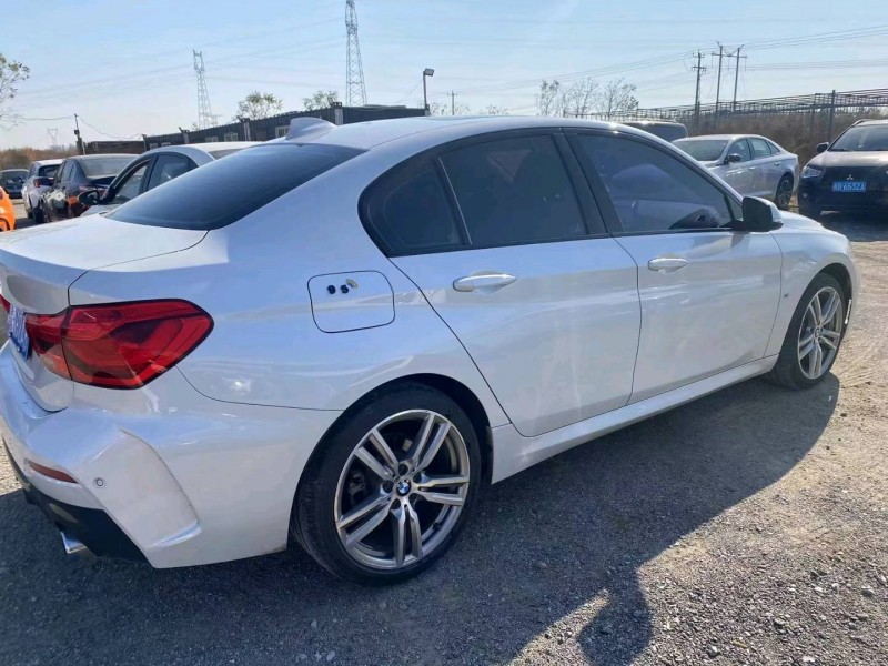 保定20年宝马1系6