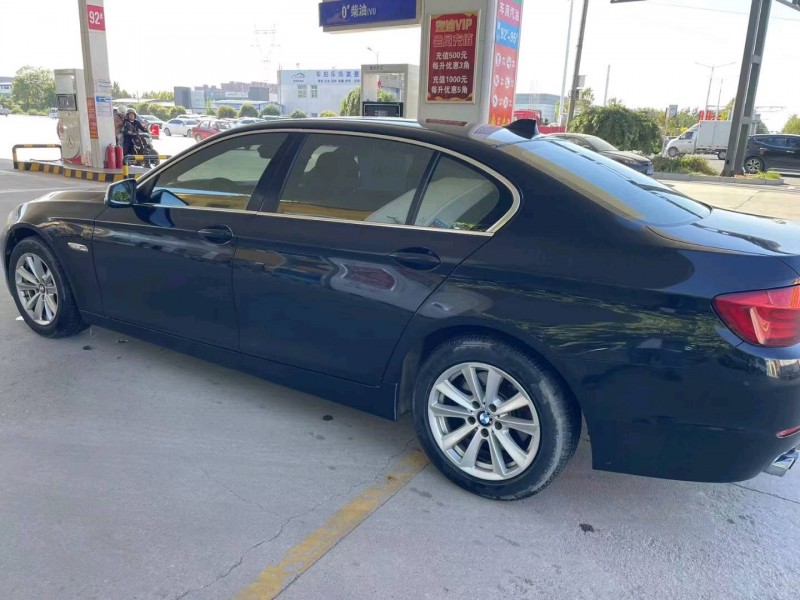保定12年宝马5系4
