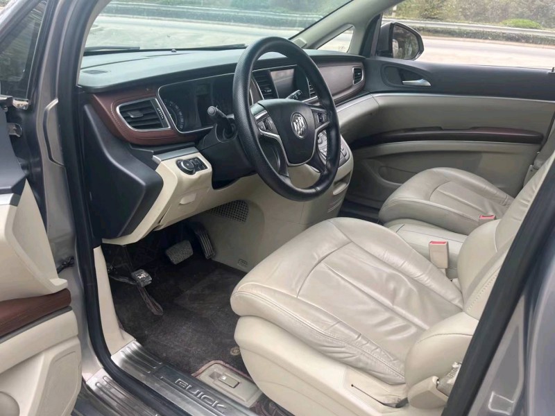 徐州18年别克GL84