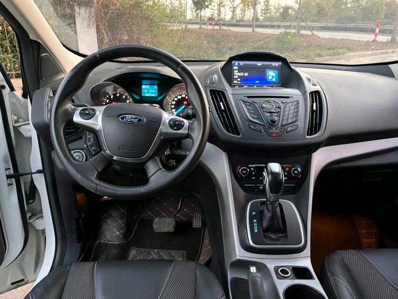 徐州15年福特翼虎5