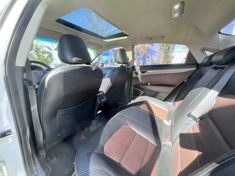 保定18年吉利帝豪GL7