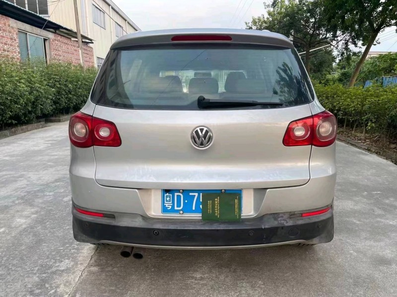 珠海10年大众途观5