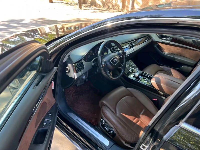 保定16年奥迪A8L4