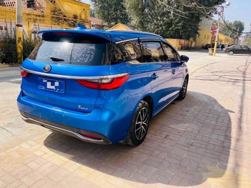 聊城18年比亚迪宋MAX7