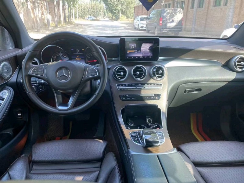 保定17年奔驰GLC7