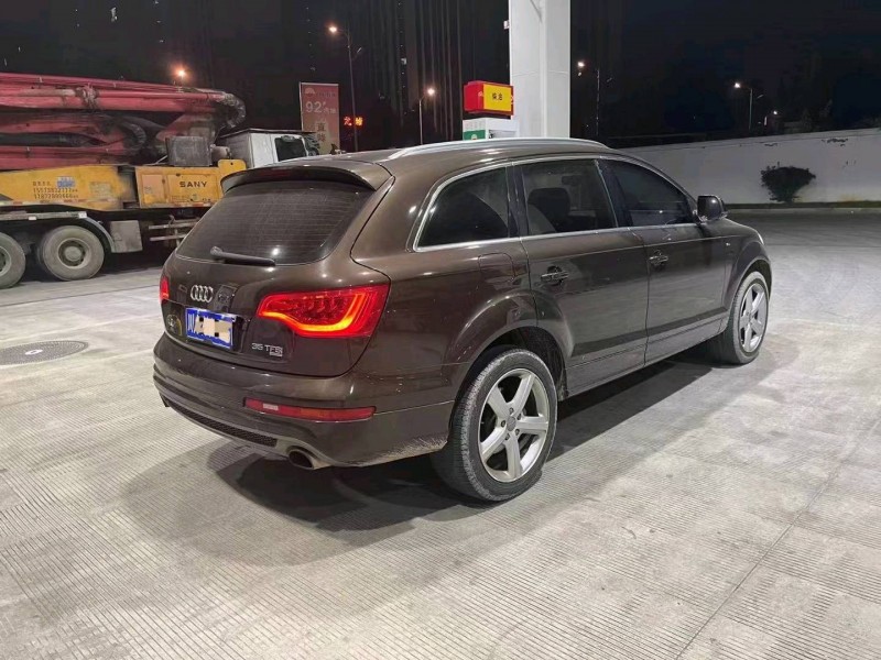 衡阳14年奥迪Q75