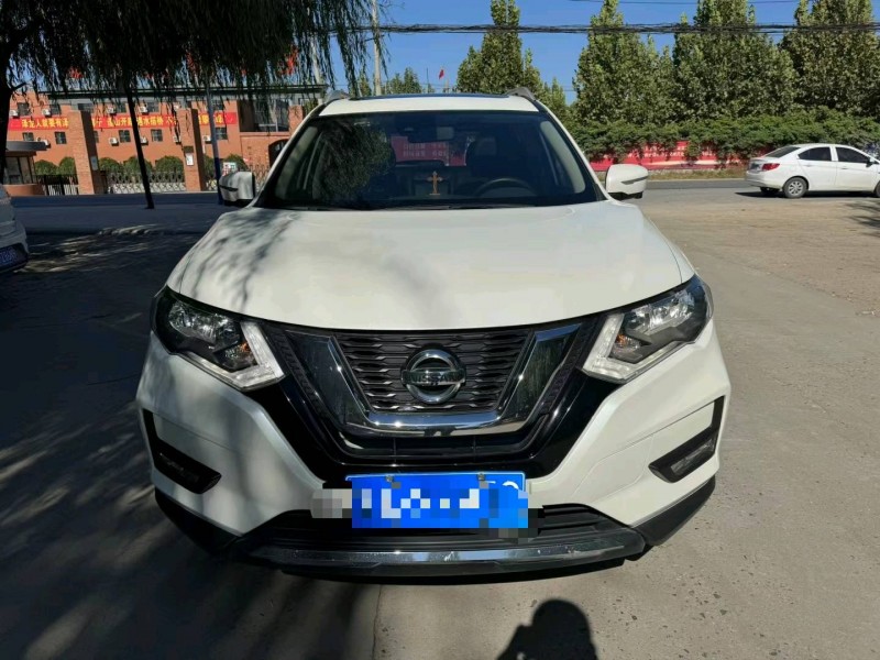 保定19年日产奇骏1