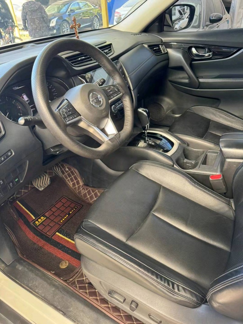 保定19年日产奇骏6