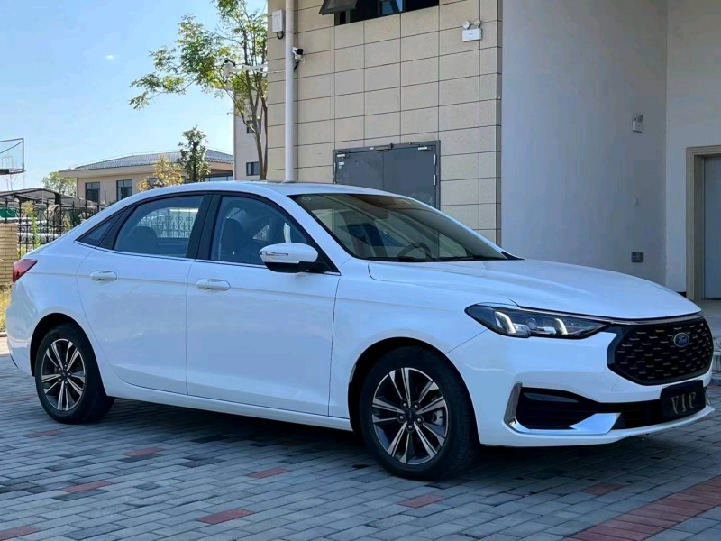 邵阳22年福特福睿斯2