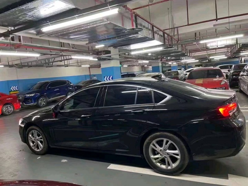 重庆23年别克君威3