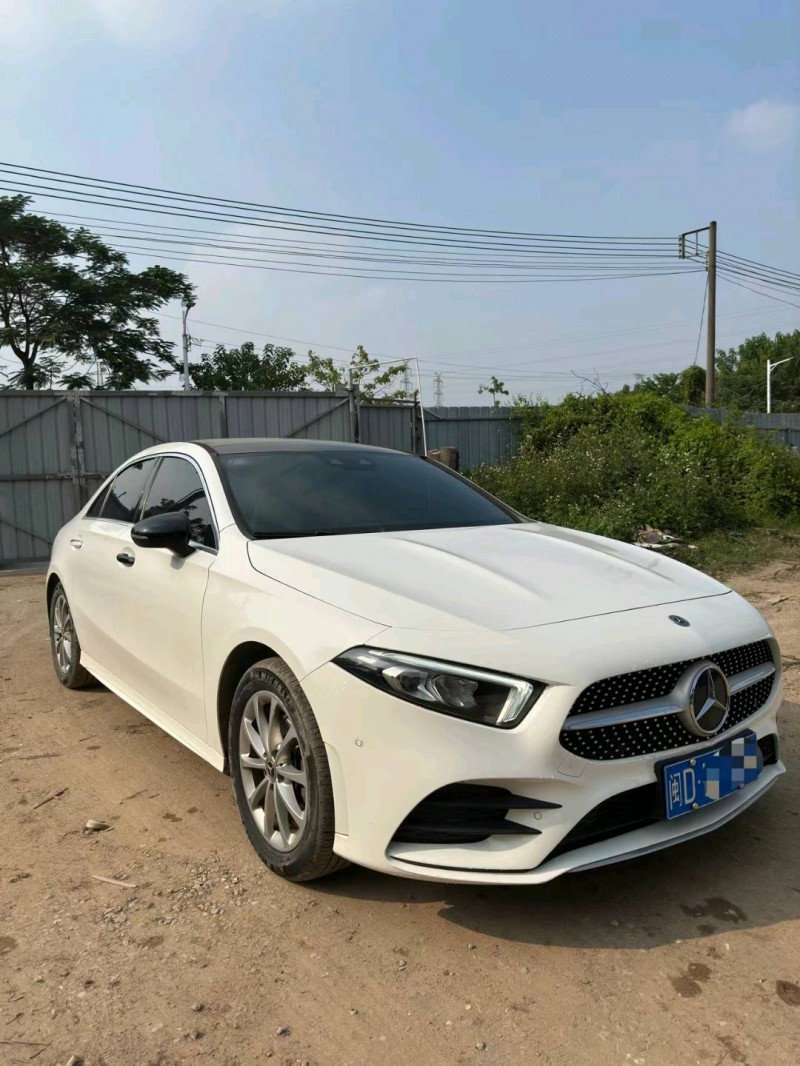 广州19年奔驰A2