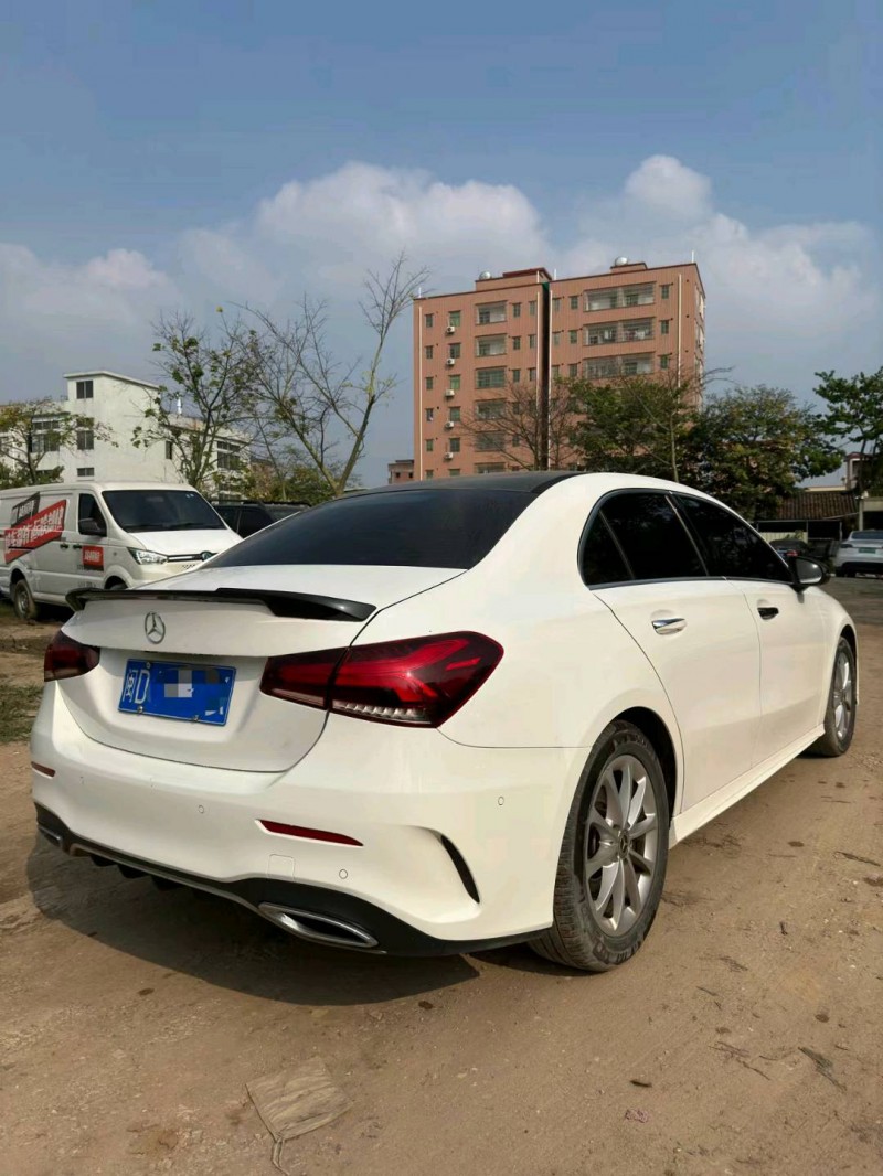广州19年奔驰A7