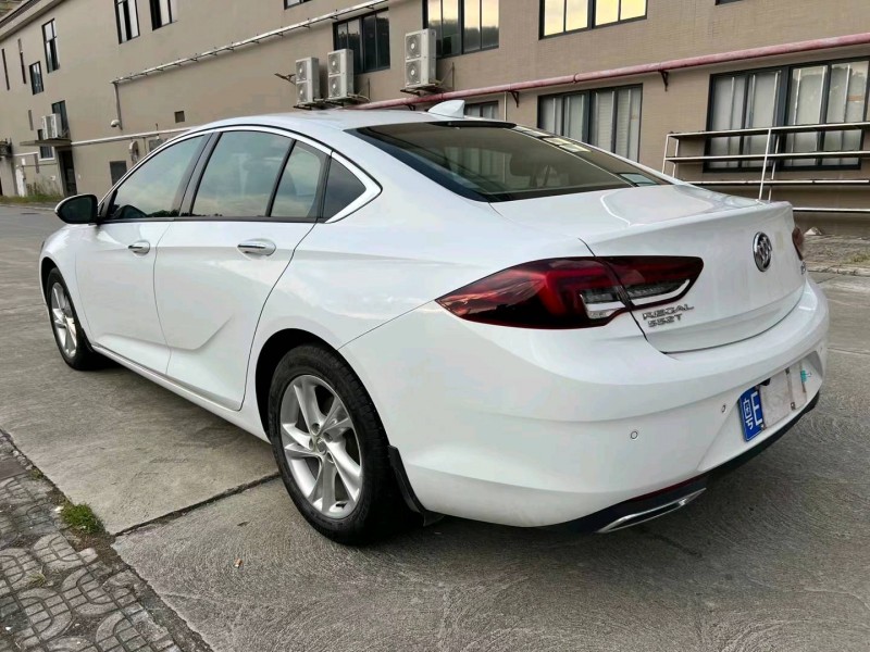 江门21年别克君威7