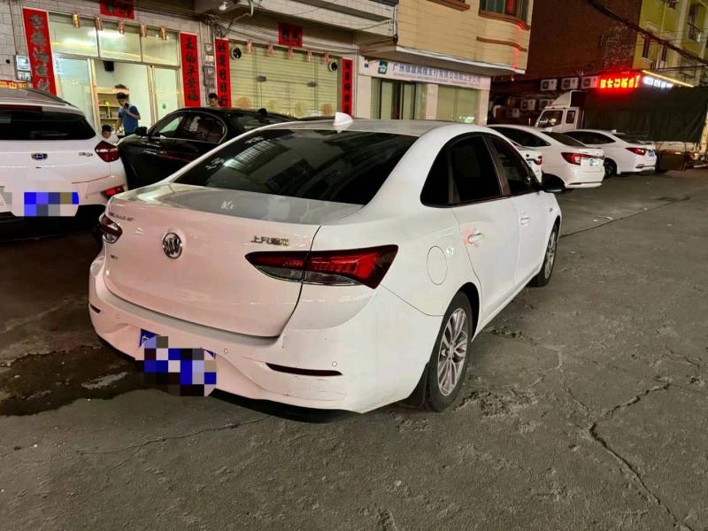 珠海18年别克英朗9