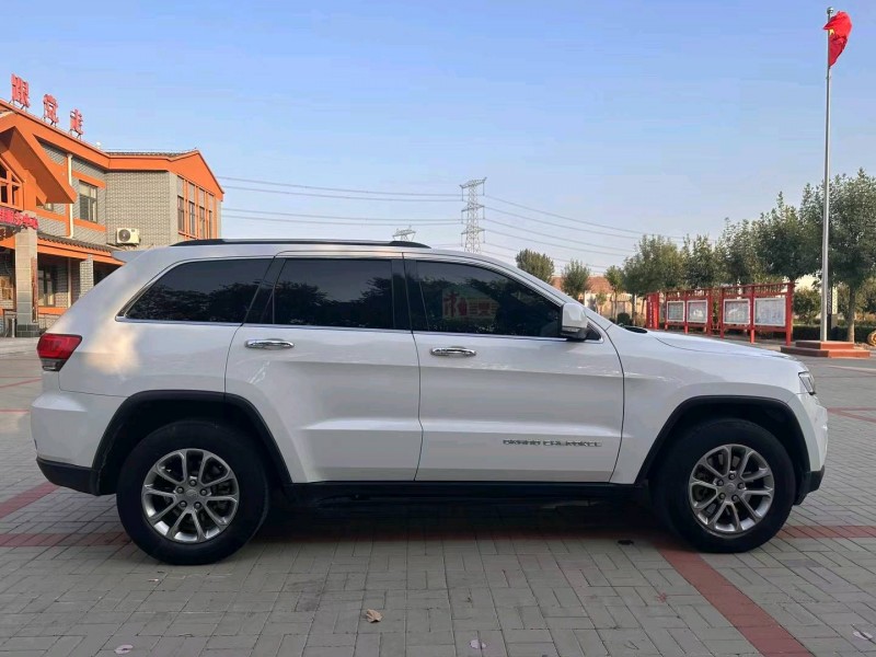 天津17年Jeep大切諾基3