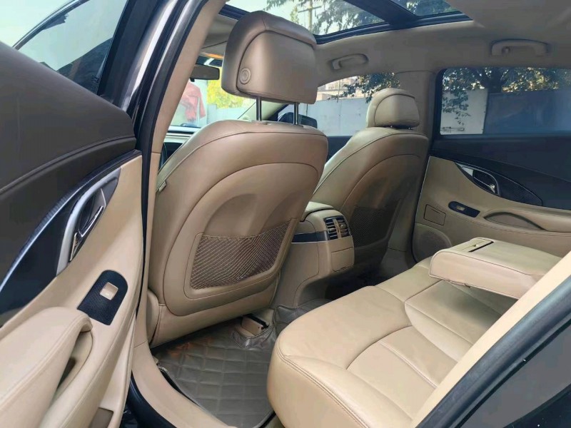 枣庄10年别克君越4