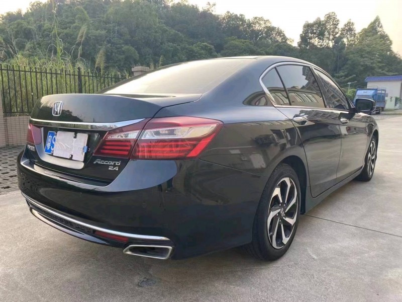 江门17年本田雅阁8