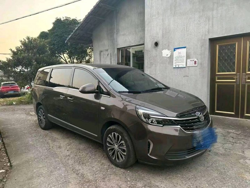 嘉兴21年别克GL81