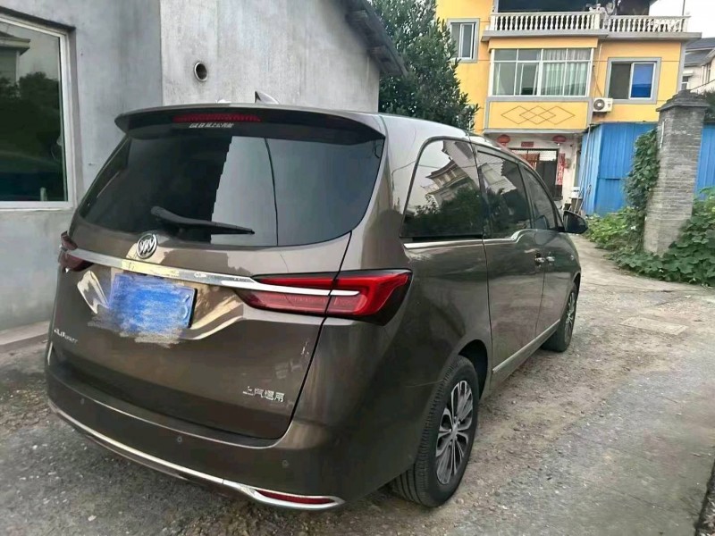 嘉兴21年别克GL82