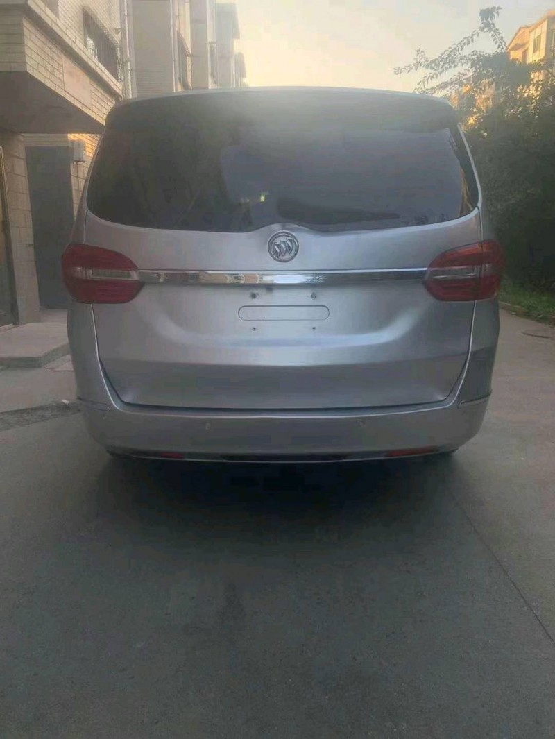 邢台17年别克GL89