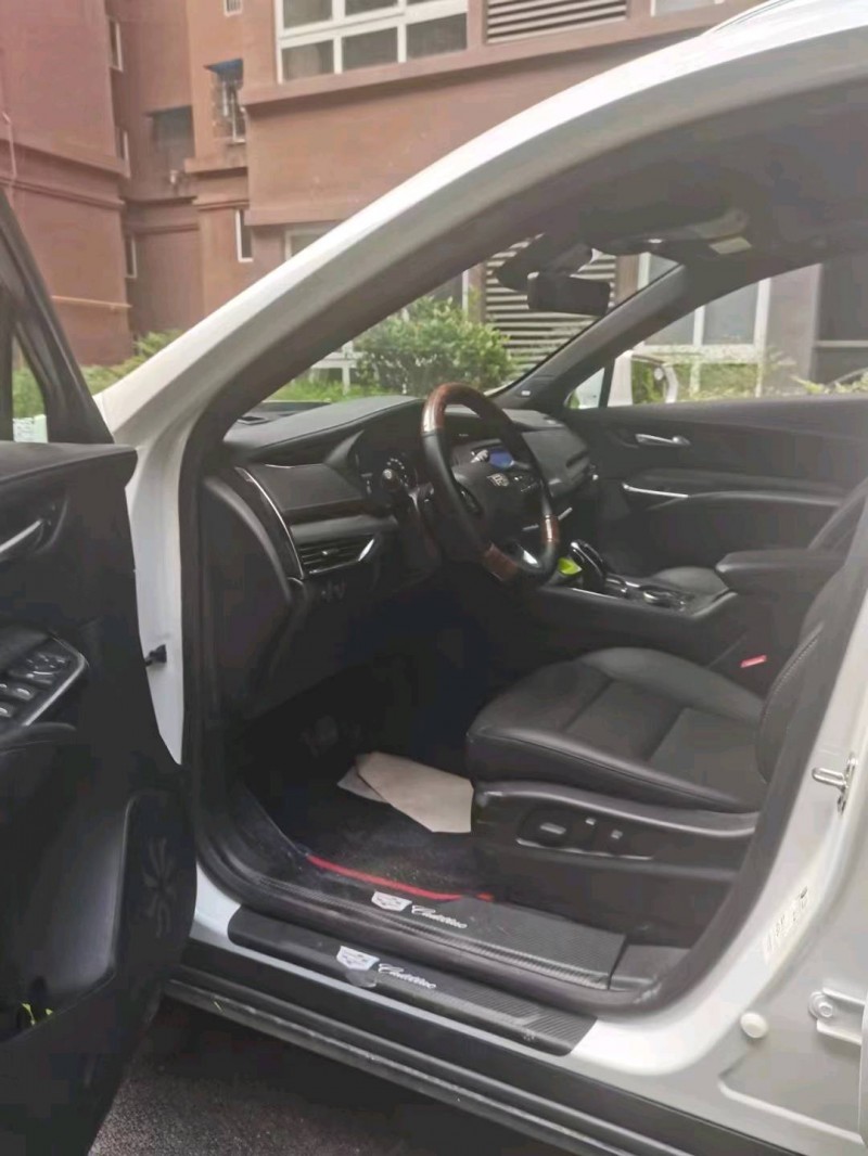 安順23年凱迪拉克XT46