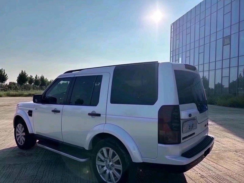 常州12年路虎发现7