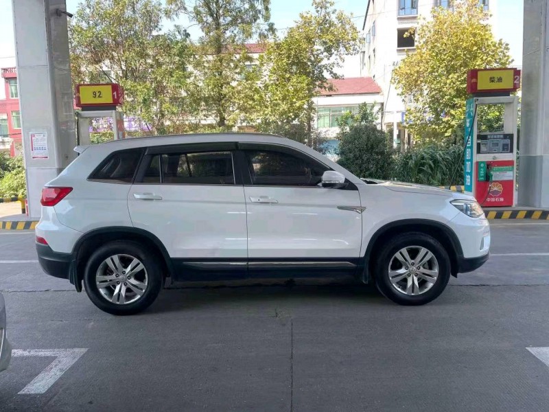 衡阳17年长安汽车CS754