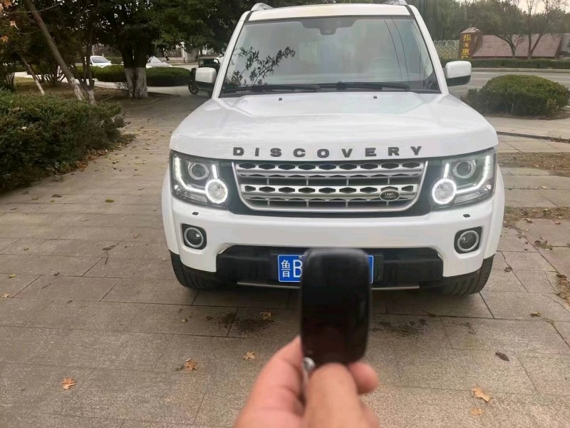 青岛12年路虎发现1
