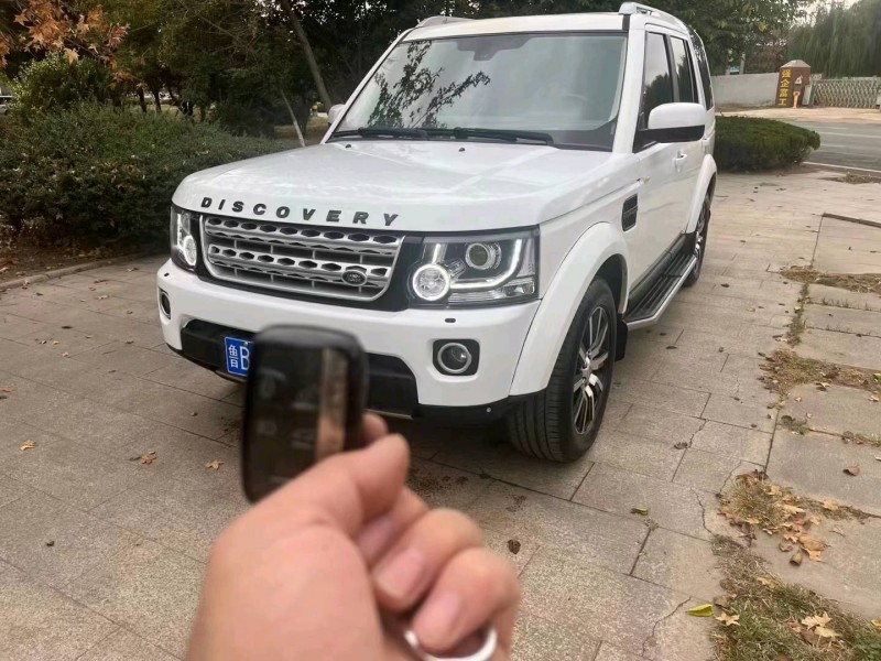 青岛12年路虎发现3