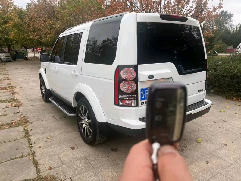 青岛12年路虎发现8