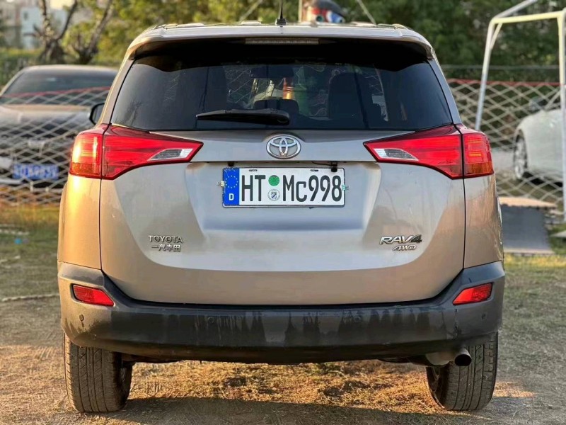 汕头15年丰田RAV4荣放9