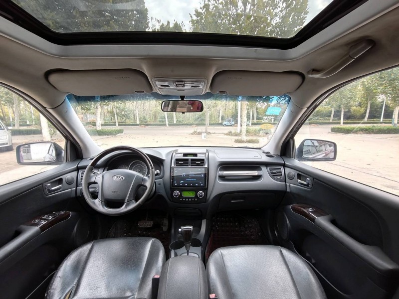 济宁11年起亚狮跑5