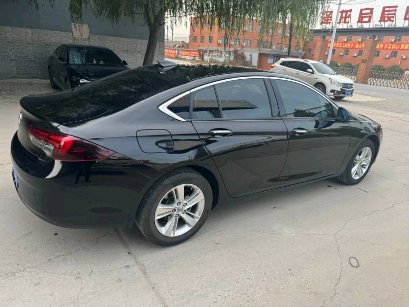 保定20年别克君威8