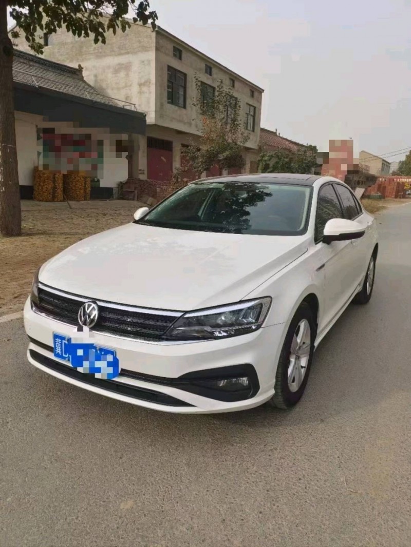 济宁22年大众凌渡2