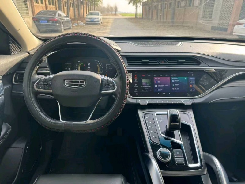 保定19年吉利博越6