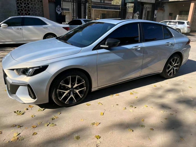 保定23年传祺影豹2