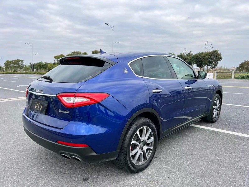 盐城18年玛莎拉蒂Levante8