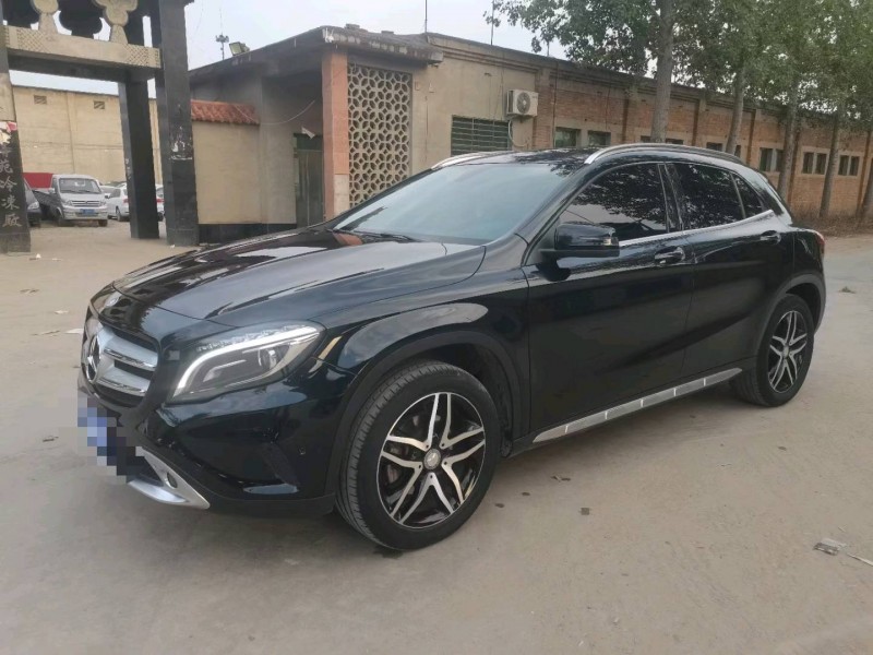 保定16年奔驰GLA3