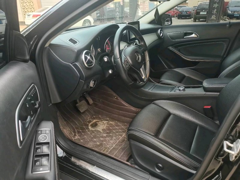 保定16年奔驰GLA5