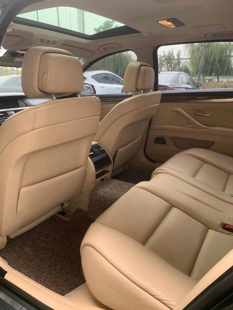 保定11年宝马5系7