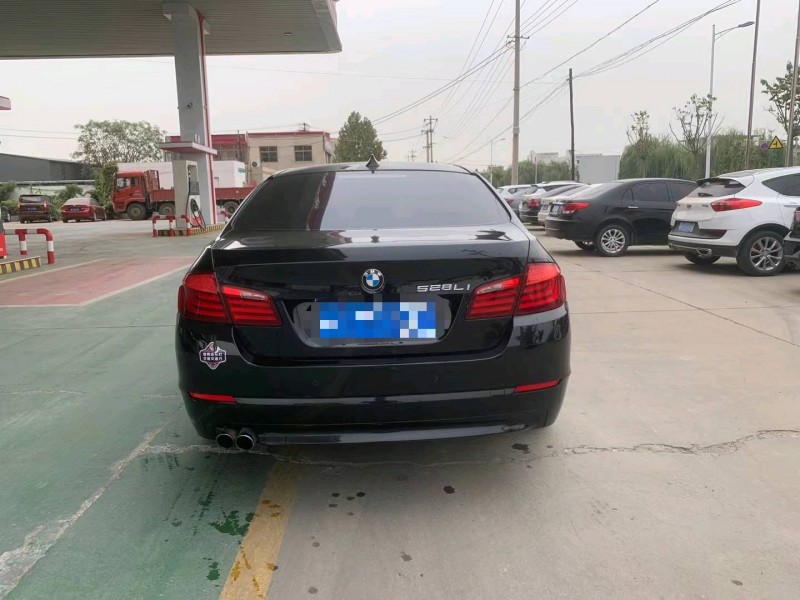 保定11年宝马5系9