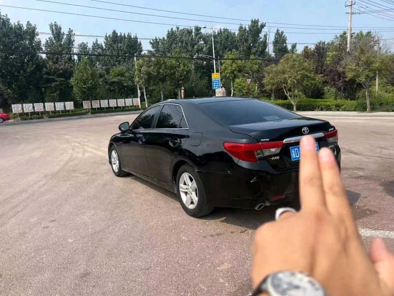 济南14年丰田锐志4