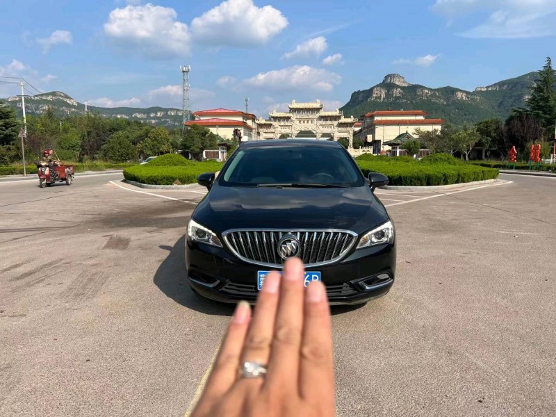 济南16年别克威朗1