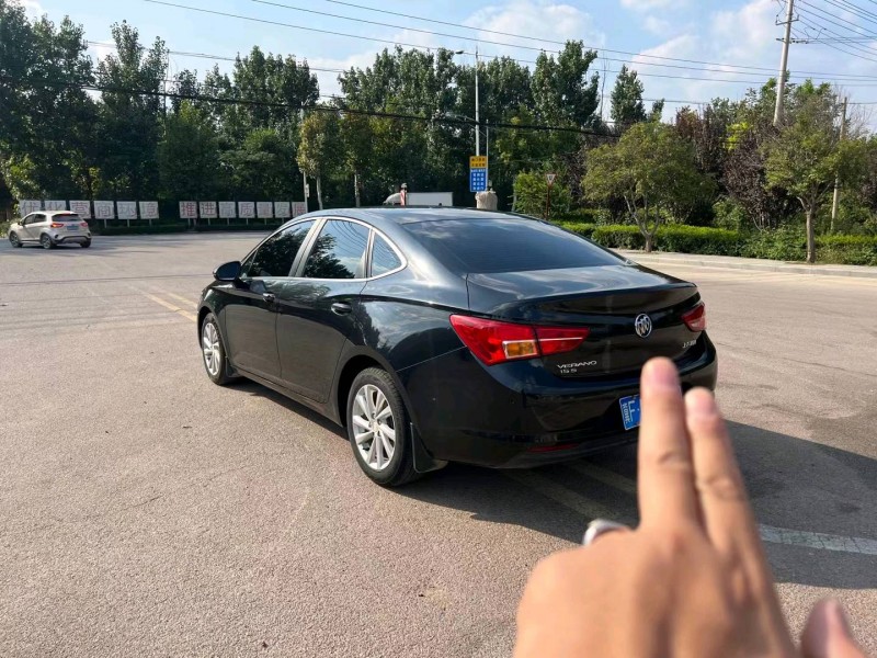 济南16年别克威朗4