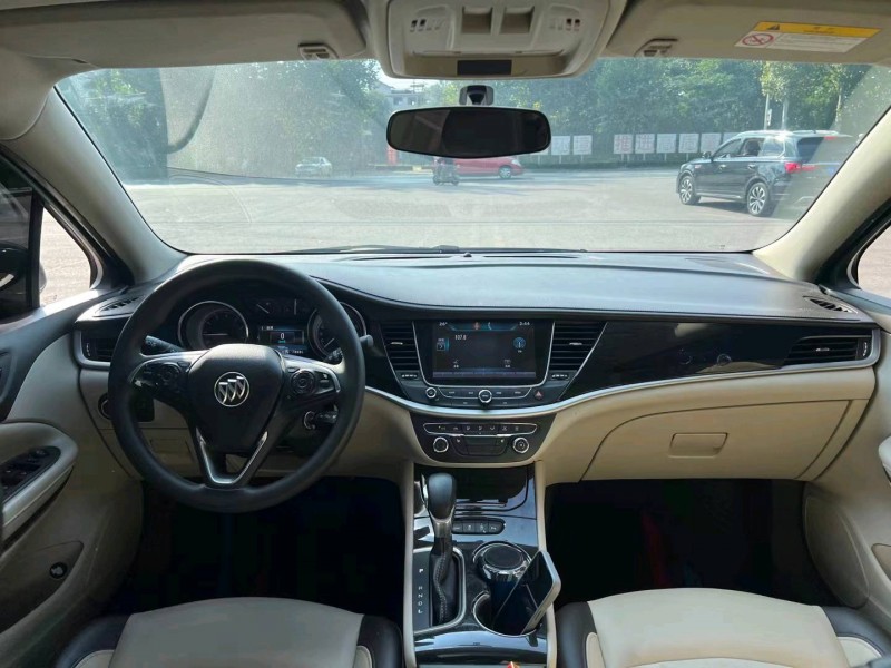 济南16年别克威朗6