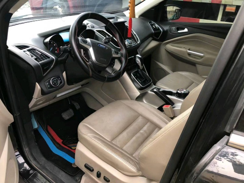 济南14年福特翼虎8